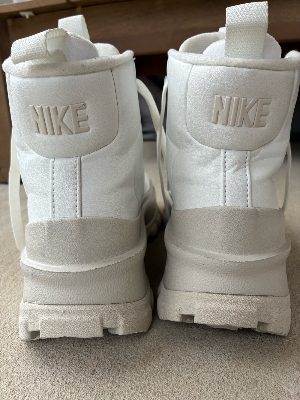 Nike Blazer Roam Mid FQ9065-100 Womens 7 Summit White Boots Pre-Owned - Picture 4 of 11
